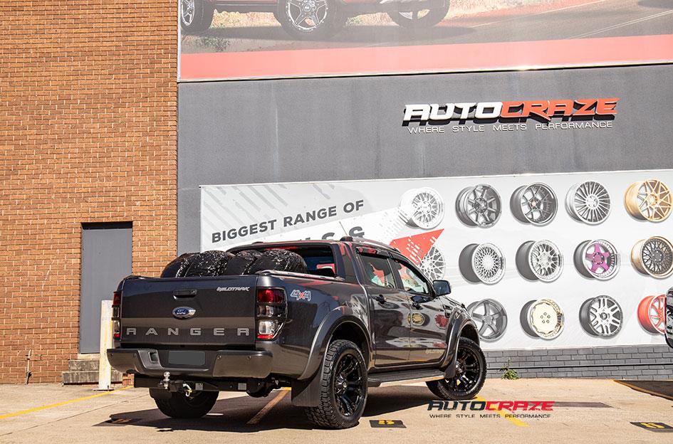 FORD-RANGER-VAPOR-MATTE-BLACK